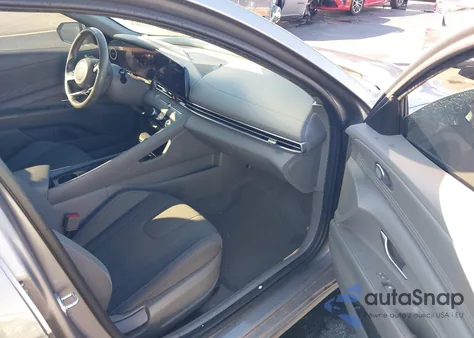 2024 Hyundai Elantra Sel z USA, uszkodzony, nr VIN KMHLS4DG9RU641929